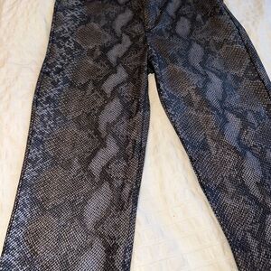 Zara Black and Gray Snake Print Leggings